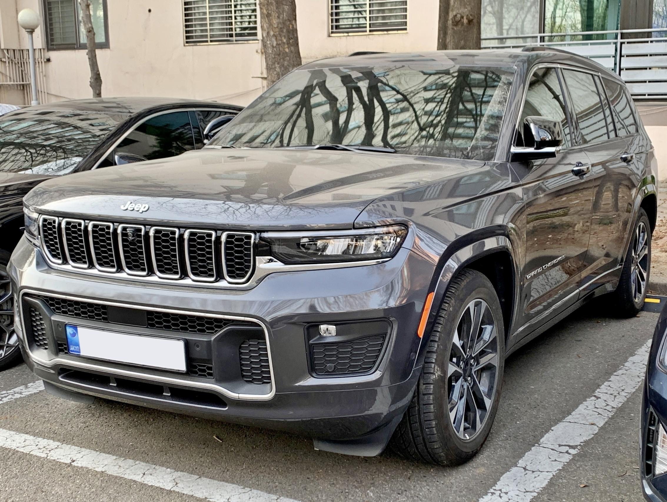 How Wide Is Jeep Grand Cherokee